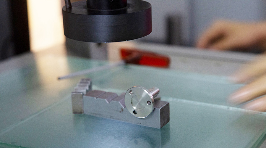 What is the difference between domestic and imported CNC numerical control processing processing?